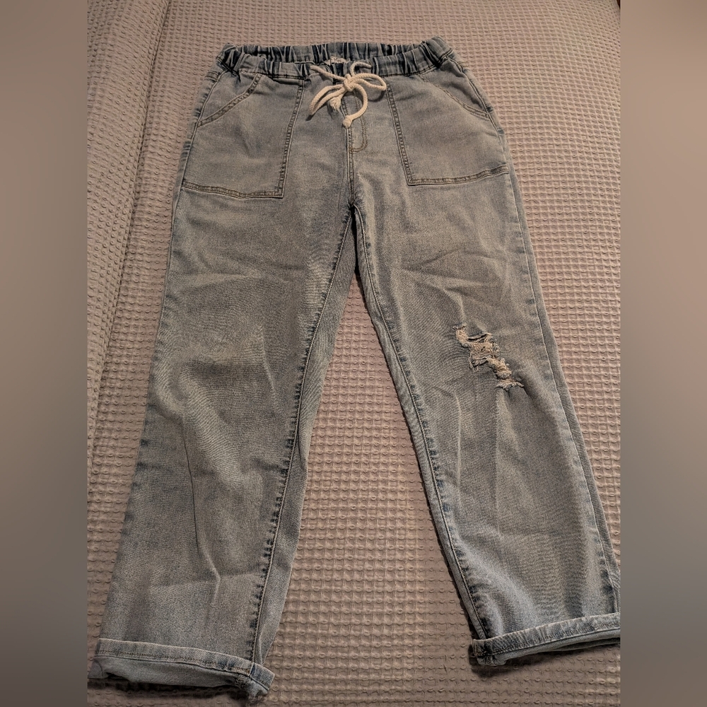 Distressed Drawstring Jeans with Vintage Appeal